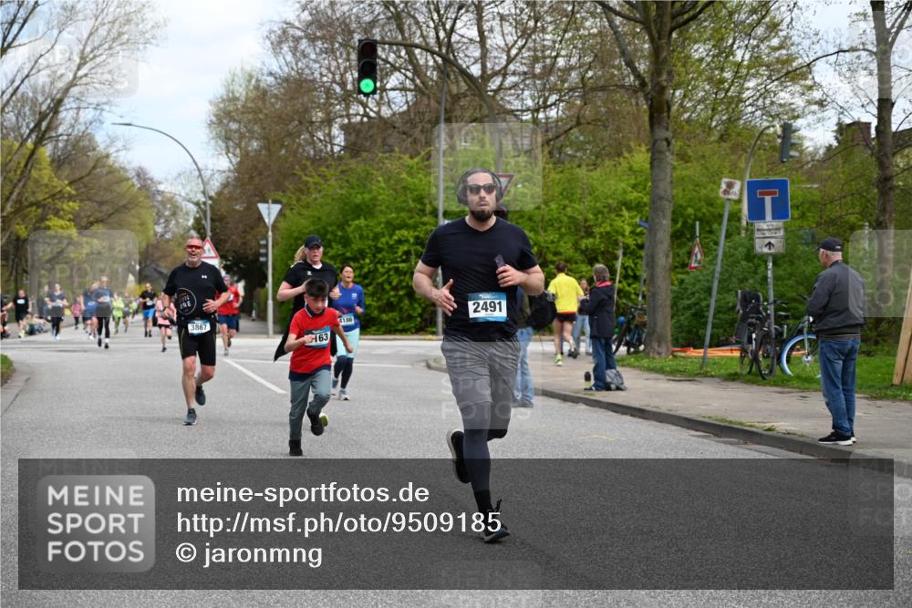 12.04.2026 - 45. Internationalen Wilhelmsburger Insellauf J. Mangold http://msf.ph/oto/9509185 12.04.2026 12:56:49 Ziel 4848, 5410, 4168, 4921, 4922, 4237, 5094, 4835, 5141, 5549, 5163, 5147, 3600, 2491, 3985, 4598, 3921, 5343, 3867, 5500, 5073, 5189, 3287, 4186, 4375, 3973, 4853, 4853, 4569, 2624, 5801, 4097, 5744, 4524, 4259, 5791, 5696, 4740 meine-sportfotos.de