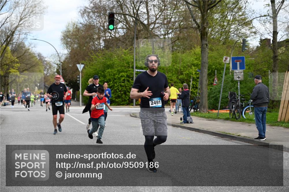 12.04.2026 - 45. Internationalen Wilhelmsburger Insellauf J. Mangold http://msf.ph/oto/9509186 12.04.2026 12:56:49 Ziel 4848, 5410, 4168, 4921, 4922, 4237, 5094, 4835, 5141, 5549, 5163, 5147, 3600, 2491, 3985, 4598, 3921, 5343, 3867, 5500, 5073, 5189, 3287, 4186, 4375, 3973, 4853, 4853, 4569, 2624, 5801, 4097, 5744, 4524, 4259, 5791, 5696, 4740 meine-sportfotos.de