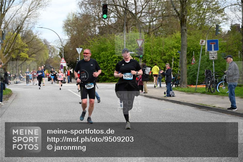 12.04.2026 - 45. Internationalen Wilhelmsburger Insellauf J. Mangold http://msf.ph/oto/9509203 12.04.2026 12:56:51 Ziel 4921, 4922, 4237, 5094, 4835, 5141, 5549, 5163, 5147, 3600, 2491, 3985, 4598, 3921, 5343, 3867, 3867, 5500, 5073, 5189, 3287, 4186, 4375, 3973, 4853, 4569, 2624, 2624, 5801, 4097, 5744, 4524, 4259, 5791, 5696, 4740, 4599 meine-sportfotos.de