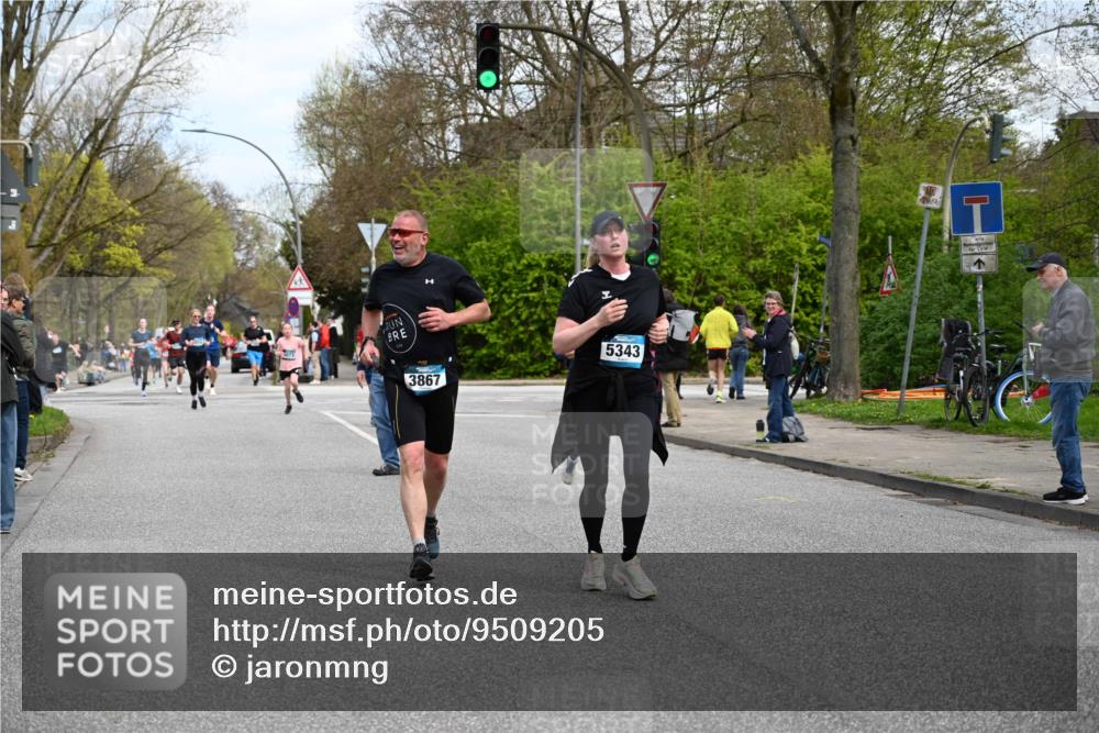 12.04.2026 - 45. Internationalen Wilhelmsburger Insellauf J. Mangold http://msf.ph/oto/9509205 12.04.2026 12:56:51 Ziel 4921, 4922, 4237, 5094, 4835, 5141, 5549, 5163, 5147, 3600, 2491, 3985, 4598, 3921, 5343, 3867, 3867, 5500, 5073, 5189, 3287, 4186, 4375, 3973, 4853, 4569, 2624, 2624, 5801, 4097, 5744, 4524, 4259, 5791, 5696, 4740, 4599 meine-sportfotos.de
