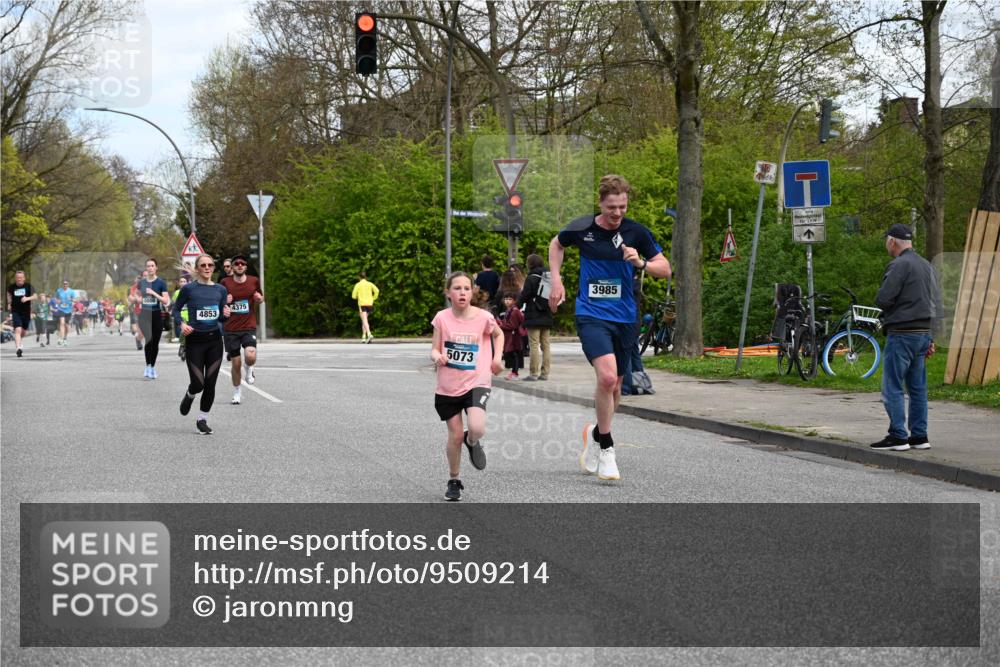 12.04.2026 - 45. Internationalen Wilhelmsburger Insellauf J. Mangold http://msf.ph/oto/9509214 12.04.2026 12:56:57 Ziel 5141, 5549, 5163, 5147, 3600, 2491, 3985, 4598, 3921, 5343, 3867, 5500, 5073, 5189, 3287, 4186, 4375, 3973, 4853, 4569, 2624, 5801, 4097, 5744, 4524, 4524, 4259, 5791, 5696, 4740, 4599, 5062, 4851, 5172, 4959, 5322 meine-sportfotos.de