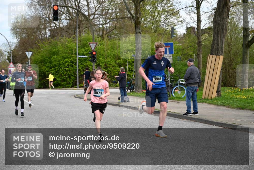 12.04.2026 - 45. Internationalen Wilhelmsburger Insellauf J. Mangold http://msf.ph/oto/9509220 12.04.2026 12:56:57 Ziel 5141, 5549, 5163, 5147, 3600, 2491, 3985, 4598, 3921, 5343, 3867, 5500, 5073, 5189, 3287, 4186, 4375, 3973, 4853, 4569, 2624, 5801, 4097, 5744, 4524, 4524, 4259, 5791, 5696, 4740, 4599, 5062, 4851, 5172, 4959, 5322 meine-sportfotos.de