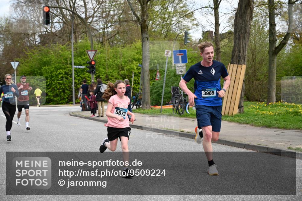12.04.2026 - 45. Internationalen Wilhelmsburger Insellauf J. Mangold http://msf.ph/oto/9509224 12.04.2026 12:56:57 Ziel 5141, 5549, 5163, 5147, 3600, 2491, 3985, 4598, 3921, 5343, 3867, 5500, 5073, 5189, 3287, 4186, 4375, 3973, 4853, 4569, 2624, 5801, 4097, 5744, 4524, 4524, 4259, 5791, 5696, 4740, 4599, 5062, 4851, 5172, 4959, 5322 meine-sportfotos.de