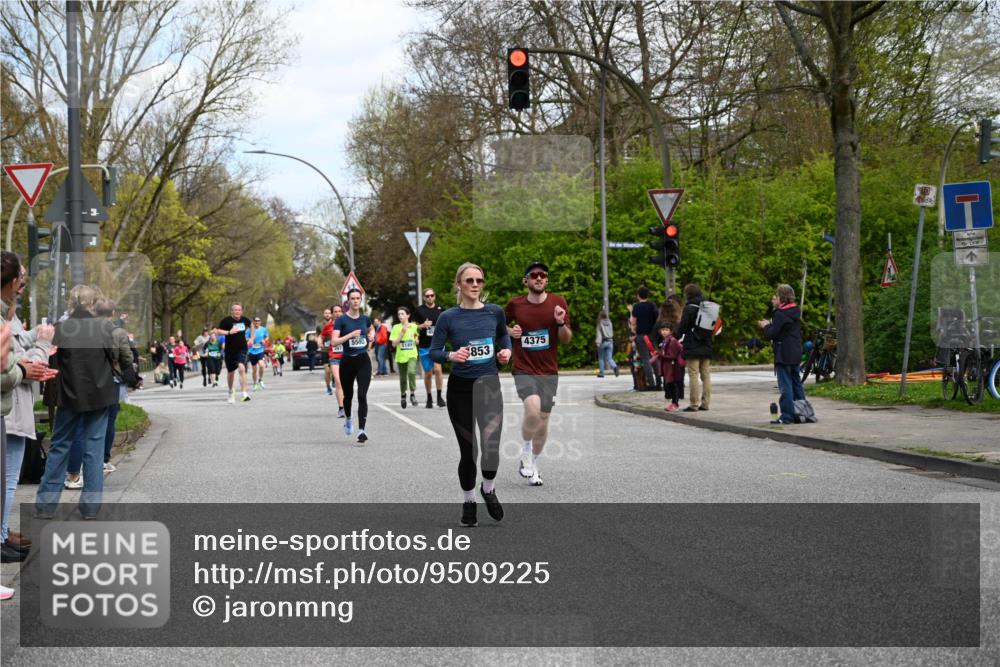 12.04.2026 - 45. Internationalen Wilhelmsburger Insellauf J. Mangold http://msf.ph/oto/9509225 12.04.2026 12:56:58 Ziel 5141, 5549, 5163, 5147, 3600, 2491, 3985, 4598, 3921, 5343, 3867, 5500, 5073, 5189, 3287, 4186, 4375, 3973, 3973, 4853, 4569, 2624, 5801, 4097, 5744, 4524, 4259, 4259, 5791, 5696, 4740, 4599, 5062, 4851, 5172, 4959, 5322 meine-sportfotos.de