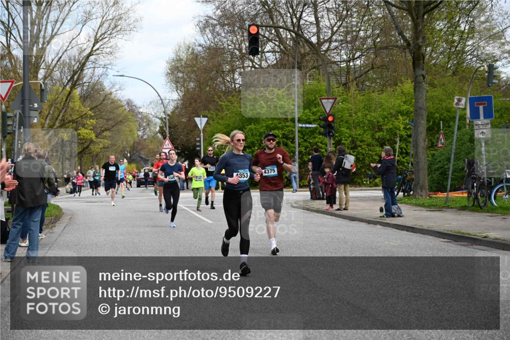 12.04.2026 - 45. Internationalen Wilhelmsburger Insellauf J. Mangold http://msf.ph/oto/9509227 12.04.2026 12:56:59 Ziel 5141, 5549, 5163, 5147, 3600, 2491, 3985, 4598, 3921, 5343, 3867, 5500, 5073, 5189, 3287, 4186, 4375, 3973, 4853, 4569, 2624, 5801, 4097, 5744, 4524, 4259, 5791, 5791, 5696, 4740, 4599, 5062, 4851, 5172, 4959, 5322, 5129, 3190 meine-sportfotos.de