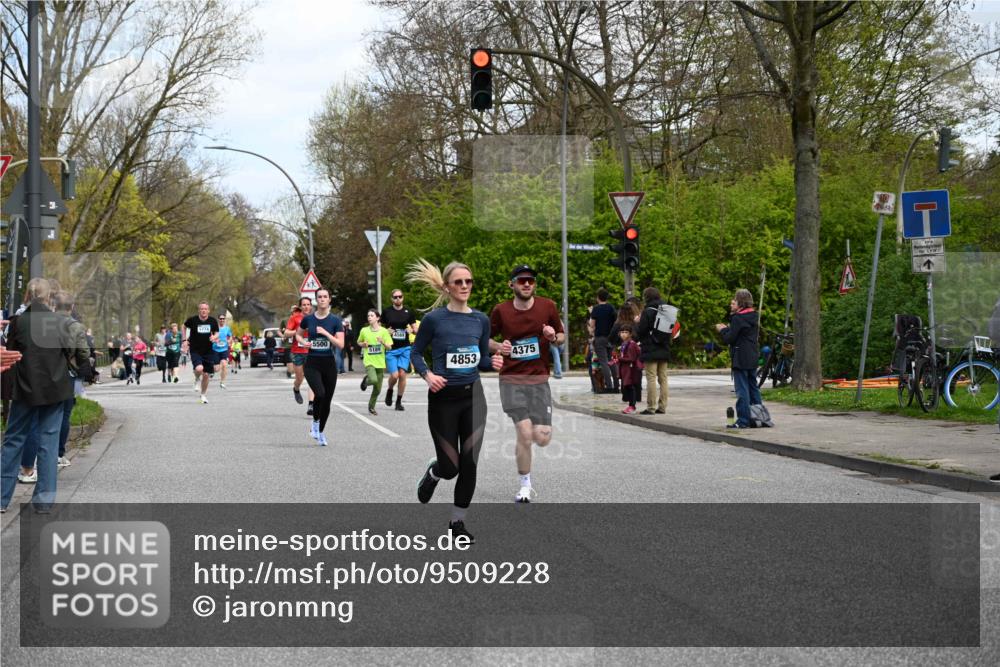 12.04.2026 - 45. Internationalen Wilhelmsburger Insellauf J. Mangold http://msf.ph/oto/9509228 12.04.2026 12:56:59 Ziel 5141, 5549, 5163, 5147, 3600, 2491, 3985, 4598, 3921, 5343, 3867, 5500, 5073, 5189, 3287, 4186, 4375, 3973, 4853, 4569, 2624, 5801, 4097, 5744, 4524, 4259, 5791, 5791, 5696, 4740, 4599, 5062, 4851, 5172, 4959, 5322, 5129, 3190 meine-sportfotos.de