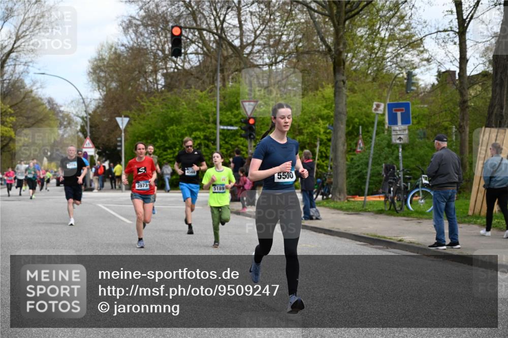 12.04.2026 - 45. Internationalen Wilhelmsburger Insellauf J. Mangold http://msf.ph/oto/9509247 12.04.2026 12:57:02 Ziel 5163, 5147, 3600, 2491, 3985, 4598, 3921, 5343, 3867, 5500, 5073, 5189, 3287, 4186, 4375, 3973, 4853, 4569, 4569, 2624, 5801, 4097, 5744, 4524, 4259, 5791, 5696, 4740, 4599, 5062, 4851, 5172, 4959, 5322, 5129, 3190, 5736, 3189 meine-sportfotos.de