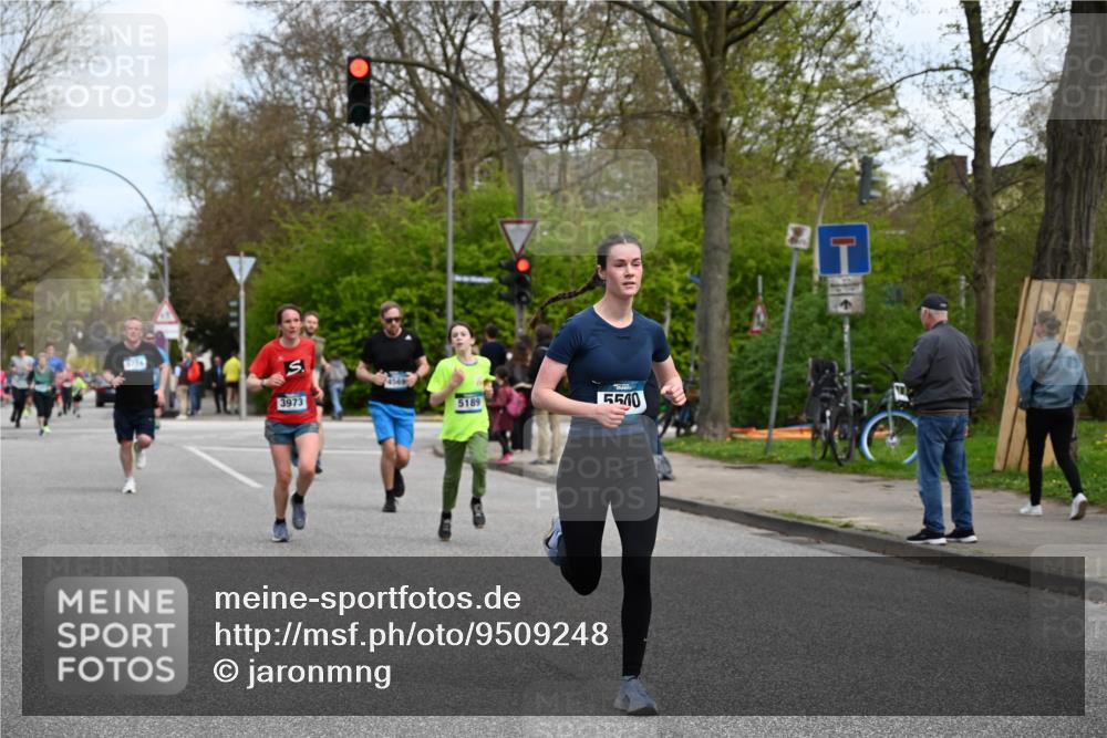 12.04.2026 - 45. Internationalen Wilhelmsburger Insellauf J. Mangold http://msf.ph/oto/9509248 12.04.2026 12:57:02 Ziel 5163, 5147, 3600, 2491, 3985, 4598, 3921, 5343, 3867, 5500, 5073, 5189, 3287, 4186, 4375, 3973, 4853, 4569, 4569, 2624, 5801, 4097, 5744, 4524, 4259, 5791, 5696, 4740, 4599, 5062, 4851, 5172, 4959, 5322, 5129, 3190, 5736, 3189 meine-sportfotos.de