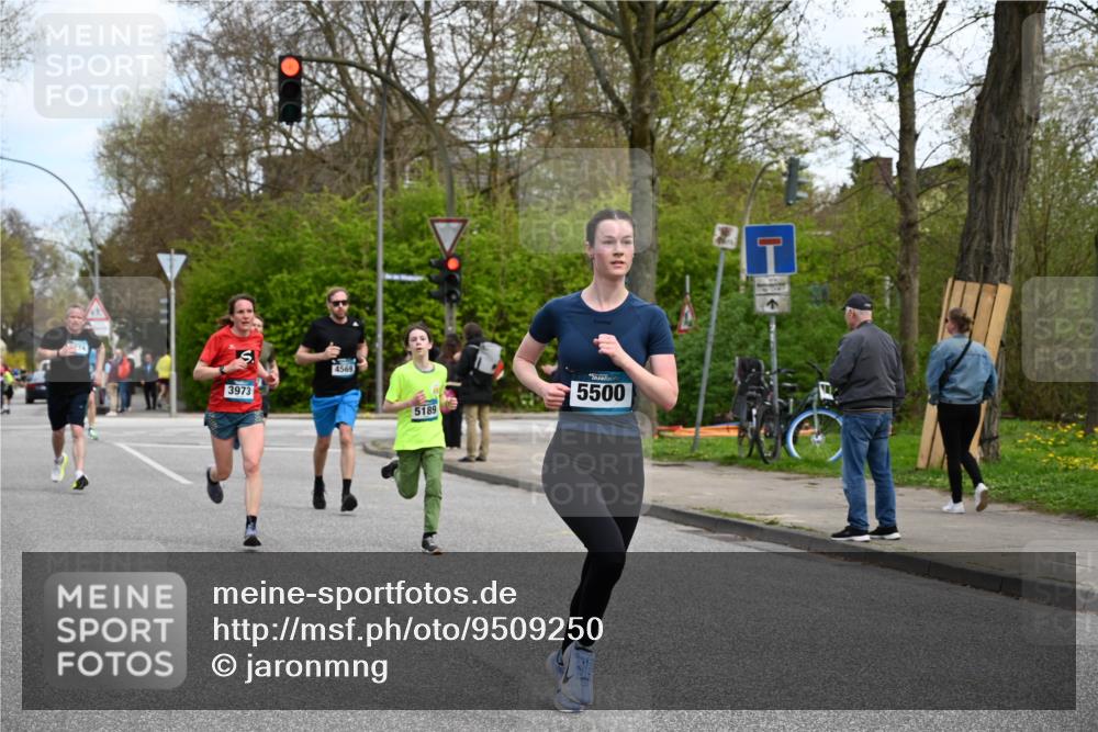 12.04.2026 - 45. Internationalen Wilhelmsburger Insellauf J. Mangold http://msf.ph/oto/9509250 12.04.2026 12:57:02 Ziel 5163, 5147, 3600, 2491, 3985, 4598, 3921, 5343, 3867, 5500, 5073, 5189, 3287, 4186, 4375, 3973, 4853, 4569, 4569, 2624, 5801, 4097, 5744, 4524, 4259, 5791, 5696, 4740, 4599, 5062, 4851, 5172, 4959, 5322, 5129, 3190, 5736, 3189 meine-sportfotos.de