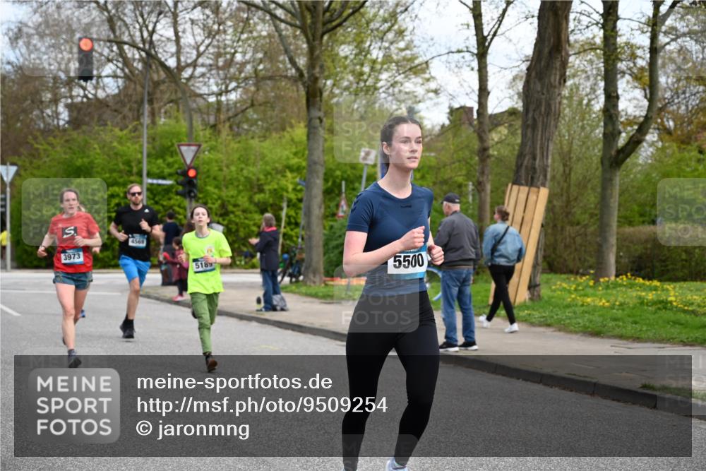 12.04.2026 - 45. Internationalen Wilhelmsburger Insellauf J. Mangold http://msf.ph/oto/9509254 12.04.2026 12:57:02 Ziel 5163, 5147, 3600, 2491, 3985, 4598, 3921, 5343, 3867, 5500, 5073, 5189, 3287, 4186, 4375, 3973, 4853, 4569, 4569, 2624, 5801, 4097, 5744, 4524, 4259, 5791, 5696, 4740, 4599, 5062, 4851, 5172, 4959, 5322, 5129, 3190, 5736, 3189 meine-sportfotos.de
