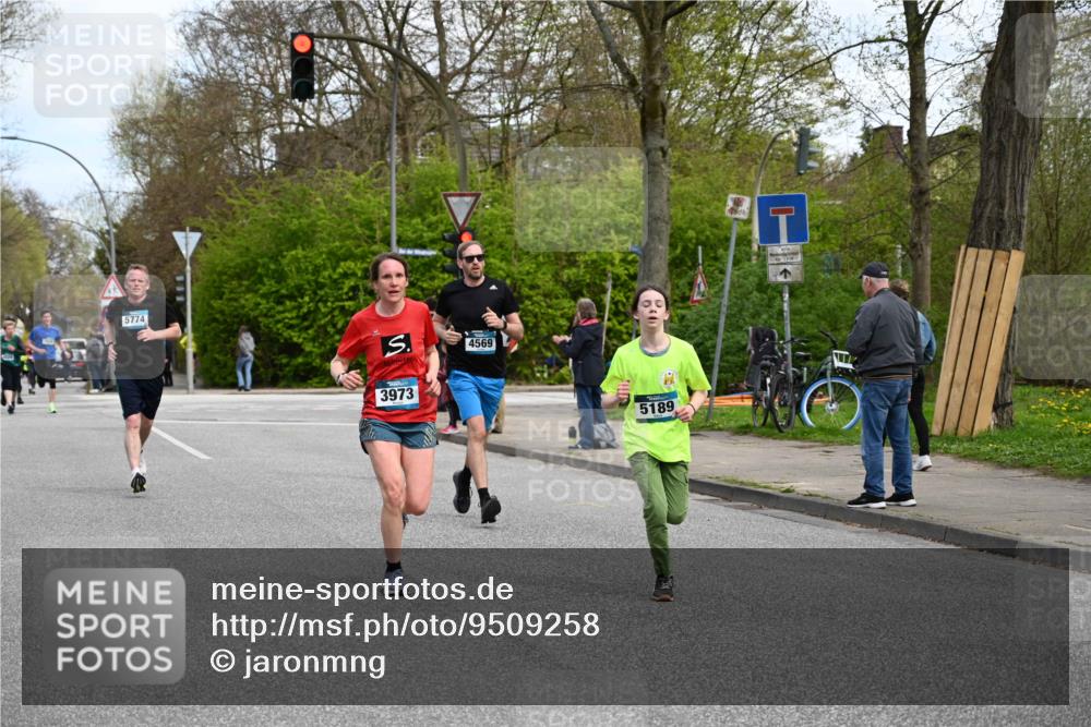 12.04.2026 - 45. Internationalen Wilhelmsburger Insellauf J. Mangold http://msf.ph/oto/9509258 12.04.2026 12:57:03 Ziel 5147, 3600, 2491, 3985, 4598, 3921, 5343, 3867, 5500, 5073, 5189, 3287, 4186, 4375, 3973, 4853, 4569, 2624, 2624, 5801, 4097, 5744, 4524, 4259, 5791, 5696, 4740, 4599, 4599, 5062, 4851, 5172, 4959, 5322, 5129, 3190, 5736, 3189, 5847 meine-sportfotos.de