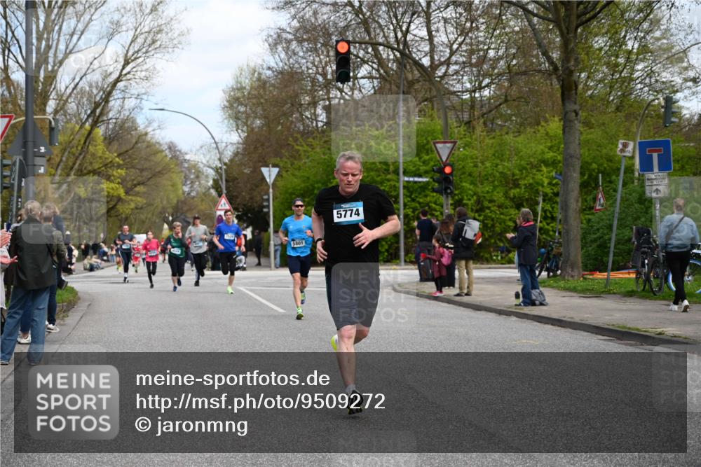 12.04.2026 - 45. Internationalen Wilhelmsburger Insellauf J. Mangold http://msf.ph/oto/9509272 12.04.2026 12:57:05 Ziel 3600, 2491, 3985, 4598, 3921, 5343, 3867, 5500, 5073, 5189, 3287, 4186, 4375, 3973, 4853, 4569, 2624, 5801, 4097, 5744, 4524, 4259, 5791, 5696, 4740, 4599, 5062, 4851, 5172, 4959, 5322, 5129, 3190, 5736, 3189, 5847, 3439, 5232, 5277 meine-sportfotos.de