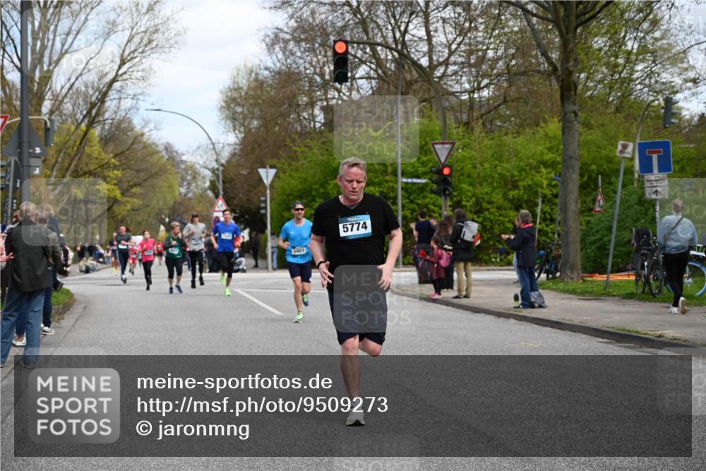 12.04.2026 - 45. Internationalen Wilhelmsburger Insellauf J. Mangold http://msf.ph/oto/9509273 12.04.2026 12:57:05 Ziel 3600, 2491, 3985, 4598, 3921, 5343, 3867, 5500, 5073, 5189, 3287, 4186, 4375, 3973, 4853, 4569, 2624, 5801, 4097, 5744, 4524, 4259, 5791, 5696, 4740, 4599, 5062, 4851, 5172, 4959, 5322, 5129, 3190, 5736, 3189, 5847, 3439, 5232, 5277 meine-sportfotos.de