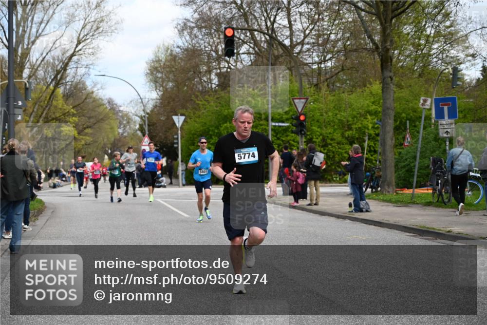 12.04.2026 - 45. Internationalen Wilhelmsburger Insellauf J. Mangold http://msf.ph/oto/9509274 12.04.2026 12:57:06 Ziel 3600, 2491, 3985, 4598, 3921, 5343, 3867, 5500, 5073, 5189, 3287, 4186, 4375, 3973, 4853, 4569, 2624, 5801, 4097, 5744, 4524, 4259, 5791, 5696, 4740, 4599, 5062, 4851, 5172, 4959, 5322, 5322, 5129, 3190, 5736, 3189, 5847, 3439, 5232, 5277, 3863 meine-sportfotos.de