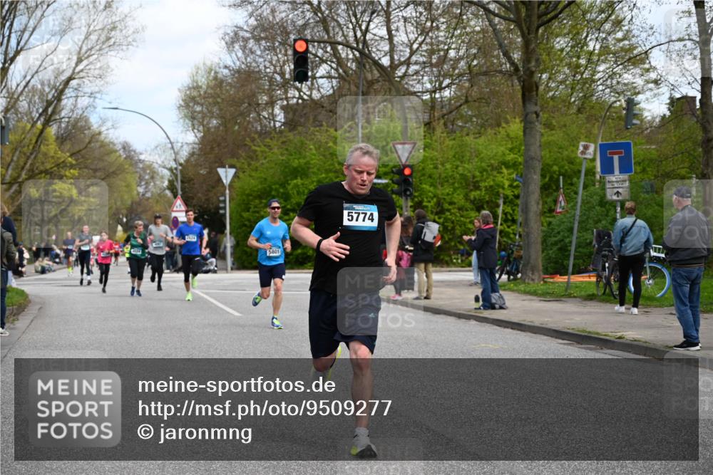 12.04.2026 - 45. Internationalen Wilhelmsburger Insellauf J. Mangold http://msf.ph/oto/9509277 12.04.2026 12:57:06 Ziel 3600, 2491, 3985, 4598, 3921, 5343, 3867, 5500, 5073, 5189, 3287, 4186, 4375, 3973, 4853, 4569, 2624, 5801, 4097, 5744, 4524, 4259, 5791, 5696, 4740, 4599, 5062, 4851, 5172, 4959, 5322, 5322, 5129, 3190, 5736, 3189, 5847, 3439, 5232, 5277, 3863 meine-sportfotos.de