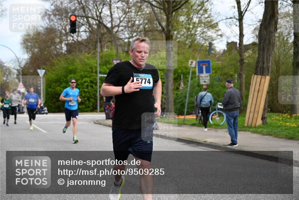 12.04.2026 - 45. Internationalen Wilhelmsburger Insellauf J. Mangold http://msf.ph/oto/9509285 12.04.2026 12:57:06 Ziel 3600, 2491, 3985, 4598, 3921, 5343, 3867, 5500, 5073, 5189, 3287, 4186, 4375, 3973, 4853, 4569, 2624, 5801, 4097, 5744, 4524, 4259, 5791, 5696, 4740, 4599, 5062, 4851, 5172, 4959, 5322, 5322, 5129, 3190, 5736, 3189, 5847, 3439, 5232, 5277, 3863 meine-sportfotos.de