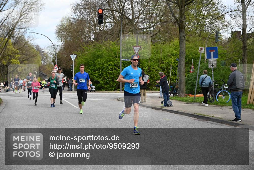 12.04.2026 - 45. Internationalen Wilhelmsburger Insellauf J. Mangold http://msf.ph/oto/9509293 12.04.2026 12:57:08 Ziel 3985, 4598, 3921, 5343, 3867, 5500, 5073, 5189, 3287, 4186, 4375, 3973, 4853, 4569, 2624, 5801, 4097, 5744, 4524, 4259, 5791, 5696, 4740, 4599, 5062, 4851, 5172, 4959, 5322, 5129, 3190, 5736, 3189, 5847, 3439, 5232, 5277, 3863, 4887 meine-sportfotos.de