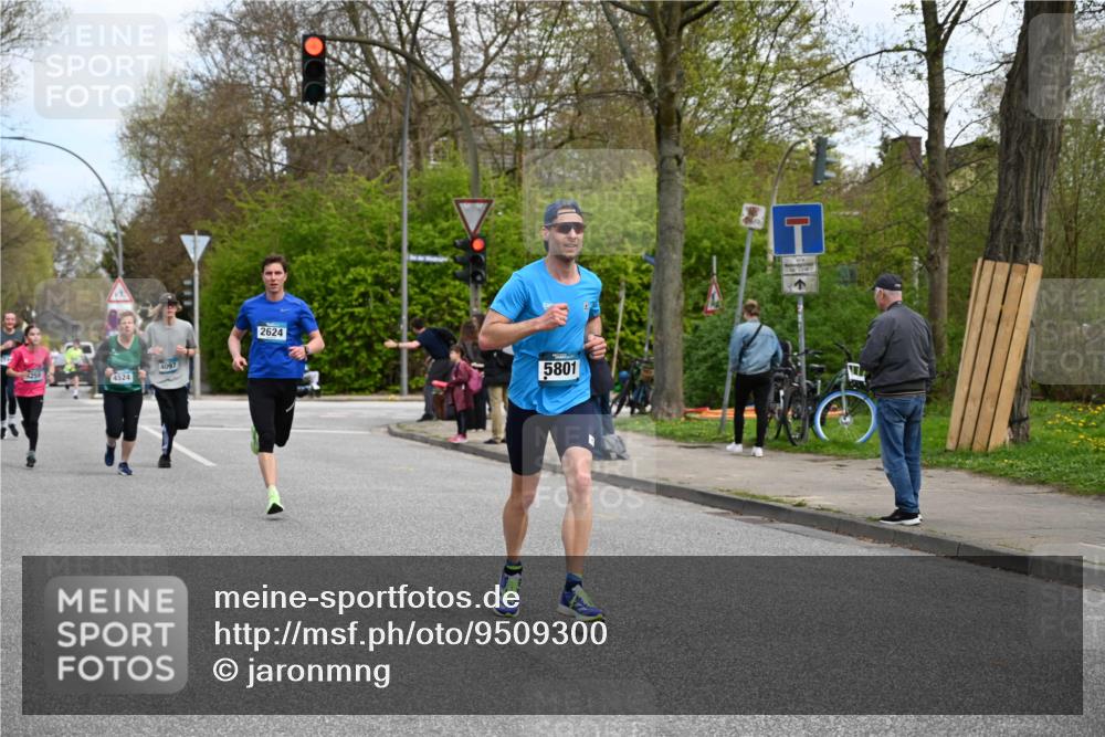 12.04.2026 - 45. Internationalen Wilhelmsburger Insellauf J. Mangold http://msf.ph/oto/9509300 12.04.2026 12:57:09 Ziel 3985, 4598, 3921, 5343, 3867, 5500, 5073, 5189, 3287, 4186, 4375, 3973, 4853, 4569, 2624, 5801, 4097, 5744, 4524, 4524, 4259, 5791, 5696, 4740, 4599, 5062, 4851, 5172, 4959, 5322, 5129, 3190, 5736, 3189, 5847, 3439, 5232, 5277, 3863, 4887 meine-sportfotos.de