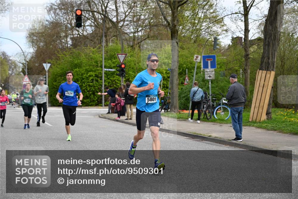 12.04.2026 - 45. Internationalen Wilhelmsburger Insellauf J. Mangold http://msf.ph/oto/9509301 12.04.2026 12:57:09 Ziel 3985, 4598, 3921, 5343, 3867, 5500, 5073, 5189, 3287, 4186, 4375, 3973, 4853, 4569, 2624, 5801, 4097, 5744, 4524, 4524, 4259, 5791, 5696, 4740, 4599, 5062, 4851, 5172, 4959, 5322, 5129, 3190, 5736, 3189, 5847, 3439, 5232, 5277, 3863, 4887 meine-sportfotos.de