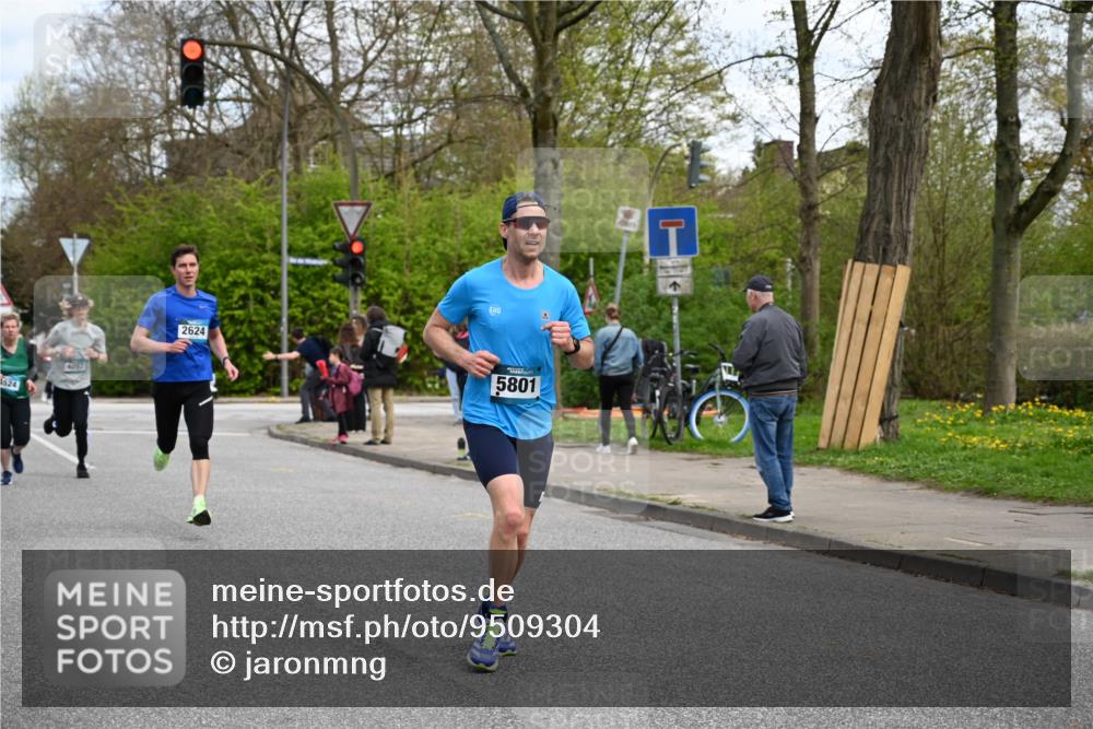 12.04.2026 - 45. Internationalen Wilhelmsburger Insellauf J. Mangold http://msf.ph/oto/9509304 12.04.2026 12:57:09 Ziel 3985, 4598, 3921, 5343, 3867, 5500, 5073, 5189, 3287, 4186, 4375, 3973, 4853, 4569, 2624, 5801, 4097, 5744, 4524, 4524, 4259, 5791, 5696, 4740, 4599, 5062, 4851, 5172, 4959, 5322, 5129, 3190, 5736, 3189, 5847, 3439, 5232, 5277, 3863, 4887 meine-sportfotos.de