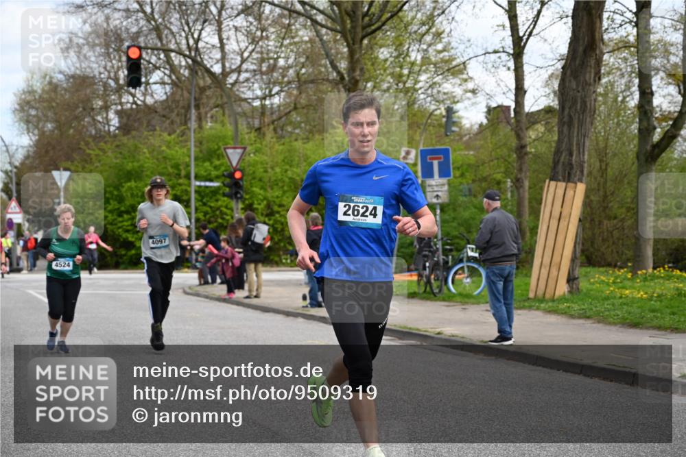 12.04.2026 - 45. Internationalen Wilhelmsburger Insellauf J. Mangold http://msf.ph/oto/9509319 12.04.2026 12:57:11 Ziel 4598, 3921, 5343, 3867, 5500, 5073, 5189, 3287, 4186, 4375, 3973, 4853, 4569, 2624, 5801, 4097, 5744, 4524, 4259, 5791, 5791, 5696, 4740, 4599, 5062, 4851, 5172, 4959, 5322, 5129, 3190, 5129, 3190, 5736, 3189, 5847, 3439, 5232, 5277, 3863, 4887, 4938, 3213 meine-sportfotos.de