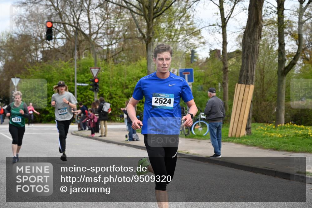 12.04.2026 - 45. Internationalen Wilhelmsburger Insellauf J. Mangold http://msf.ph/oto/9509320 12.04.2026 12:57:11 Ziel 4598, 3921, 5343, 3867, 5500, 5073, 5189, 3287, 4186, 4375, 3973, 4853, 4569, 2624, 5801, 4097, 5744, 4524, 4259, 5791, 5791, 5696, 4740, 4599, 5062, 4851, 5172, 4959, 5322, 5129, 3190, 5129, 3190, 5736, 3189, 5847, 3439, 5232, 5277, 3863, 4887, 4938, 3213 meine-sportfotos.de