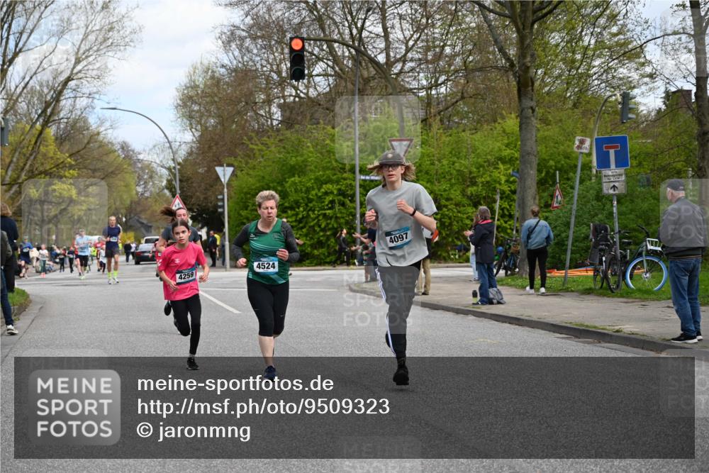 12.04.2026 - 45. Internationalen Wilhelmsburger Insellauf J. Mangold http://msf.ph/oto/9509323 12.04.2026 12:57:12 Ziel 3921, 5343, 3867, 5500, 5073, 5189, 3287, 4186, 4375, 3973, 4853, 4569, 2624, 5801, 4097, 5744, 4524, 4259, 5791, 5696, 5696, 4740, 4599, 5062, 4851, 5172, 4959, 5322, 5129, 3190, 5736, 3189, 5847, 3439, 5232, 5277, 3863, 4887, 4938, 3213 meine-sportfotos.de