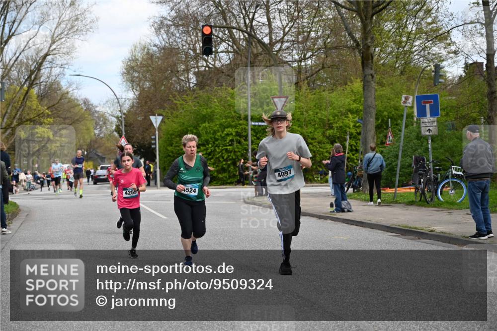 12.04.2026 - 45. Internationalen Wilhelmsburger Insellauf J. Mangold http://msf.ph/oto/9509324 12.04.2026 12:57:12 Ziel 3921, 5343, 3867, 5500, 5073, 5189, 3287, 4186, 4375, 3973, 4853, 4569, 2624, 5801, 4097, 5744, 4524, 4259, 5791, 5696, 5696, 4740, 4599, 5062, 4851, 5172, 4959, 5322, 5129, 3190, 5736, 3189, 5847, 3439, 5232, 5277, 3863, 4887, 4938, 3213 meine-sportfotos.de