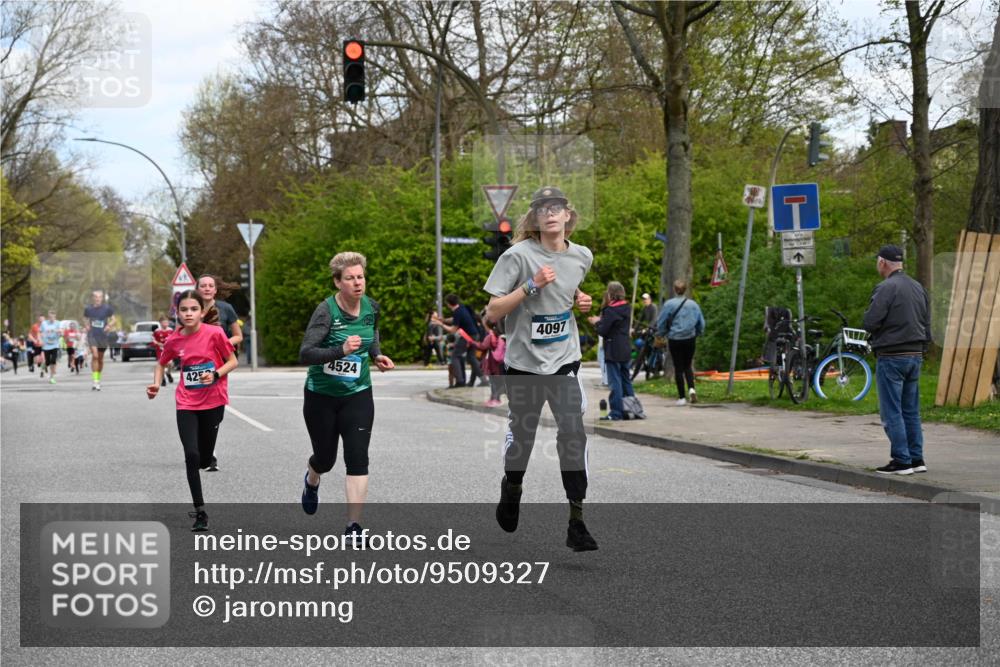 12.04.2026 - 45. Internationalen Wilhelmsburger Insellauf J. Mangold http://msf.ph/oto/9509327 12.04.2026 12:57:12 Ziel 3921, 5343, 3867, 5500, 5073, 5189, 3287, 4186, 4375, 3973, 4853, 4569, 2624, 5801, 4097, 5744, 4524, 4259, 5791, 5696, 5696, 4740, 4599, 5062, 4851, 5172, 4959, 5322, 5129, 3190, 5736, 3189, 5847, 3439, 5232, 5277, 3863, 4887, 4938, 3213 meine-sportfotos.de