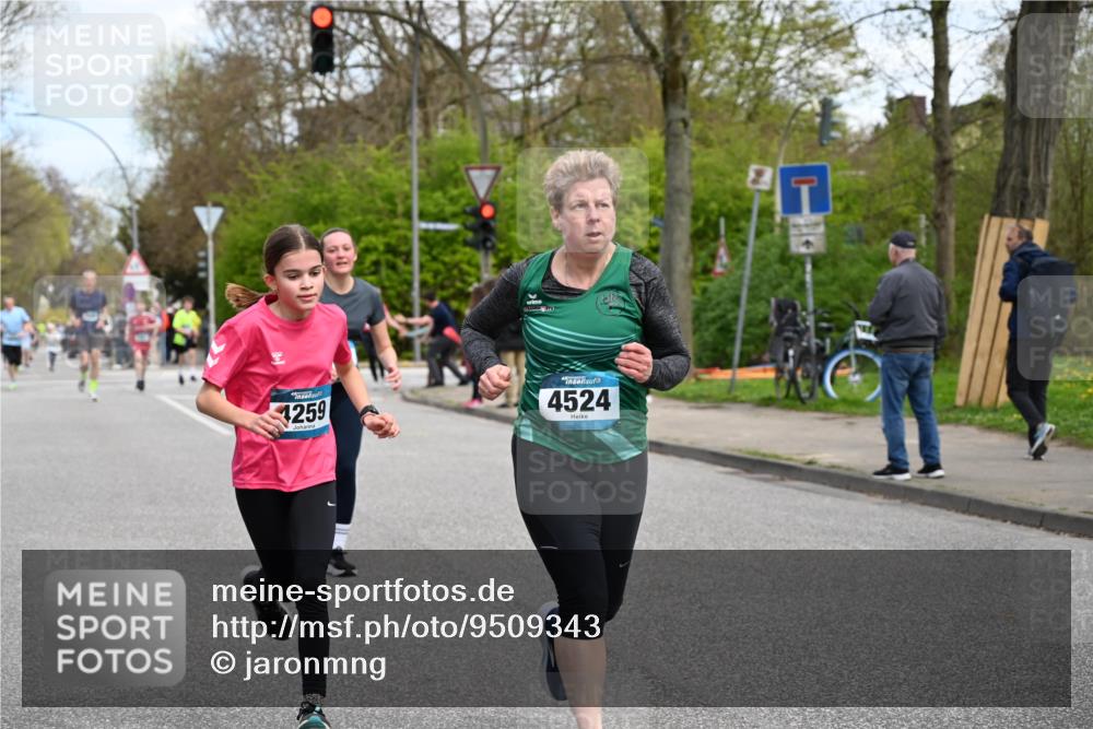 12.04.2026 - 45. Internationalen Wilhelmsburger Insellauf J. Mangold http://msf.ph/oto/9509343 12.04.2026 12:57:14 Ziel 3867, 5500, 5073, 5189, 3287, 4186, 4375, 3973, 4853, 4569, 2624, 5801, 4097, 5744, 4524, 4259, 5791, 5696, 4740, 4599, 5062, 4851, 5172, 4959, 5322, 5129, 3190, 5736, 3189, 5736, 3189, 5847, 3439, 5232, 5277, 3863, 4887, 4938, 3213, 2447 meine-sportfotos.de