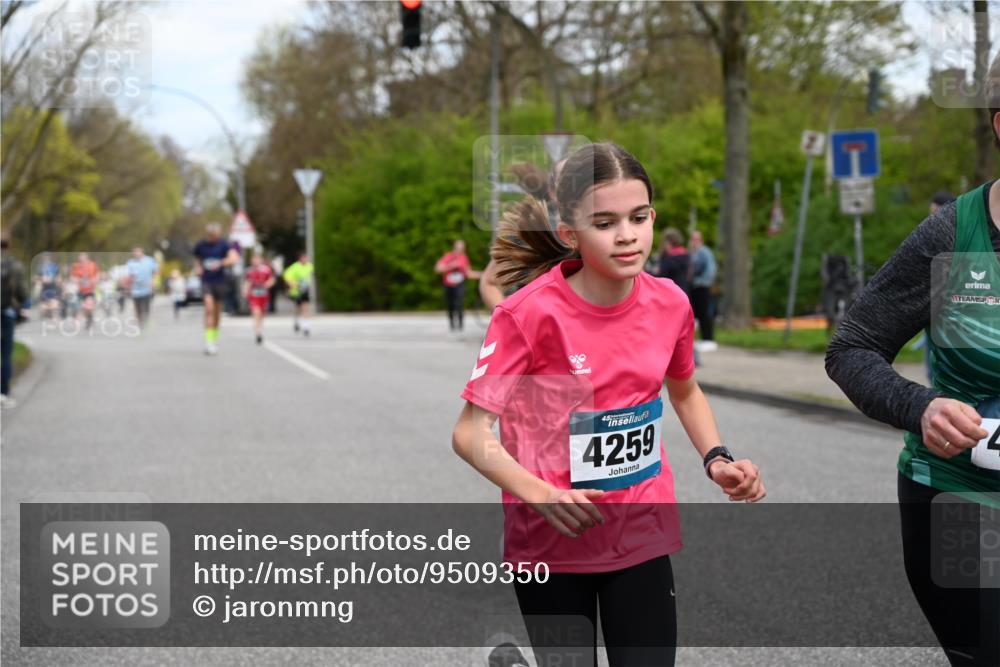 12.04.2026 - 45. Internationalen Wilhelmsburger Insellauf J. Mangold http://msf.ph/oto/9509350 12.04.2026 12:57:14 Ziel 3867, 5500, 5073, 5189, 3287, 4186, 4375, 3973, 4853, 4569, 2624, 5801, 4097, 5744, 4524, 4259, 5791, 5696, 4740, 4599, 5062, 4851, 5172, 4959, 5322, 5129, 3190, 5736, 3189, 5736, 3189, 5847, 3439, 5232, 5277, 3863, 4887, 4938, 3213, 2447 meine-sportfotos.de
