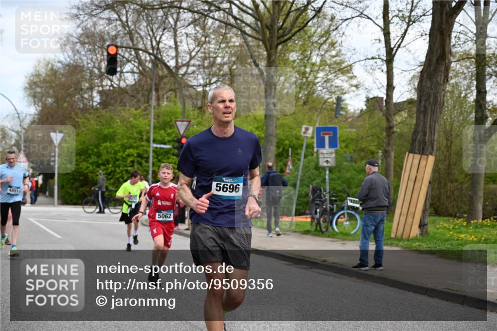 12.04.2026 - 45. Internationalen Wilhelmsburger Insellauf J. Mangold http://msf.ph/oto/9509356 12.04.2026 12:57:20 Ziel 3973, 4853, 4569, 2624, 5801, 4097, 5744, 4524, 4259, 5791, 5696, 4740, 4599, 5062, 4851, 5172, 4959, 5322, 5129, 3190, 5736, 3189, 5847, 3439, 5232, 5277, 3863, 4887, 4938, 3213, 2447, 5211 meine-sportfotos.de