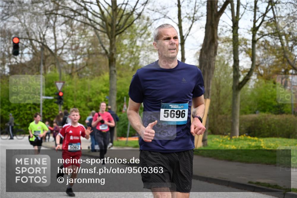 12.04.2026 - 45. Internationalen Wilhelmsburger Insellauf J. Mangold http://msf.ph/oto/9509363 12.04.2026 12:57:21 Ziel 3973, 4853, 4569, 2624, 5801, 4097, 5744, 4524, 4259, 5791, 5696, 4740, 4599, 5062, 4851, 5172, 4959, 5322, 5129, 3190, 5736, 3189, 5847, 3439, 5232, 5277, 3863, 4887, 4938, 3213, 2447, 5211, 4968, 2707 meine-sportfotos.de