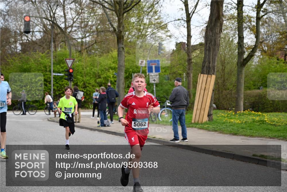 12.04.2026 - 45. Internationalen Wilhelmsburger Insellauf J. Mangold http://msf.ph/oto/9509368 12.04.2026 12:57:21 Ziel 3973, 4853, 4569, 2624, 5801, 4097, 5744, 4524, 4259, 5791, 5696, 4740, 4599, 5062, 4851, 5172, 4959, 5322, 5129, 3190, 5736, 3189, 5847, 3439, 5232, 5277, 3863, 4887, 4938, 3213, 2447, 5211, 4968, 2707 meine-sportfotos.de