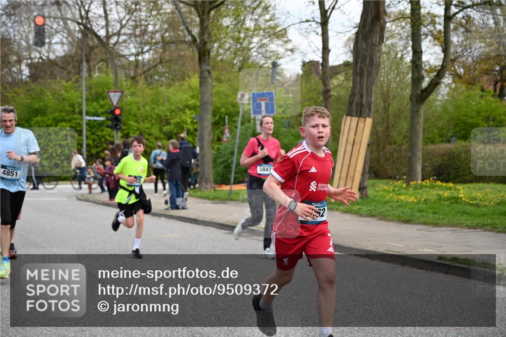 12.04.2026 - 45. Internationalen Wilhelmsburger Insellauf J. Mangold http://msf.ph/oto/9509372 12.04.2026 12:57:22 Ziel 3973, 4853, 4569, 2624, 5801, 4097, 5744, 4524, 4259, 5791, 5696, 4740, 4599, 5062, 4851, 5172, 4959, 5322, 5129, 3190, 5736, 3189, 5847, 3439, 5232, 5277, 3863, 4887, 4938, 3213, 2447, 5211, 4968, 2707, 5169 meine-sportfotos.de