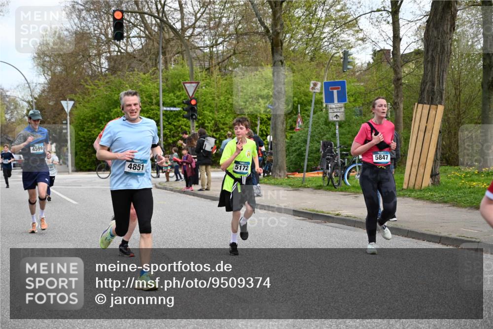 12.04.2026 - 45. Internationalen Wilhelmsburger Insellauf J. Mangold http://msf.ph/oto/9509374 12.04.2026 12:57:22 Ziel 3973, 4853, 4569, 2624, 5801, 4097, 5744, 4524, 4259, 5791, 5696, 4740, 4599, 5062, 4851, 5172, 4959, 5322, 5129, 3190, 5736, 3189, 5847, 3439, 5232, 5277, 3863, 4887, 4938, 3213, 2447, 5211, 4968, 2707, 5169 meine-sportfotos.de