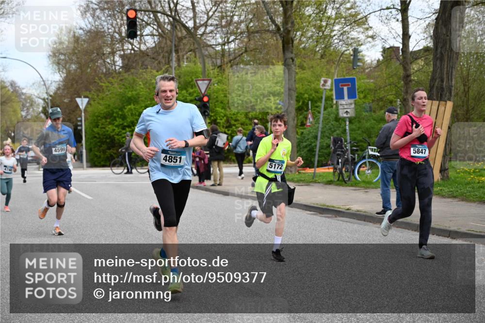 12.04.2026 - 45. Internationalen Wilhelmsburger Insellauf J. Mangold http://msf.ph/oto/9509377 12.04.2026 12:57:22 Ziel 3973, 4853, 4569, 2624, 5801, 4097, 5744, 4524, 4259, 5791, 5696, 4740, 4599, 5062, 4851, 5172, 4959, 5322, 5129, 3190, 5736, 3189, 5847, 3439, 5232, 5277, 3863, 4887, 4938, 3213, 2447, 5211, 4968, 2707, 5169 meine-sportfotos.de