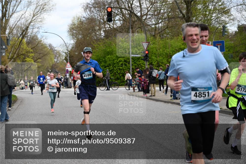 12.04.2026 - 45. Internationalen Wilhelmsburger Insellauf J. Mangold http://msf.ph/oto/9509387 12.04.2026 12:57:23 Ziel 3973, 4853, 4569, 2624, 5801, 4097, 5744, 4524, 4259, 5791, 5696, 4740, 4599, 5062, 4851, 5172, 4959, 5322, 5129, 3190, 5129, 3190, 5736, 3189, 5847, 3439, 5232, 5277, 3863, 4887, 4938, 3213, 4938, 3213, 2447, 5211, 4968, 2707, 5169 meine-sportfotos.de