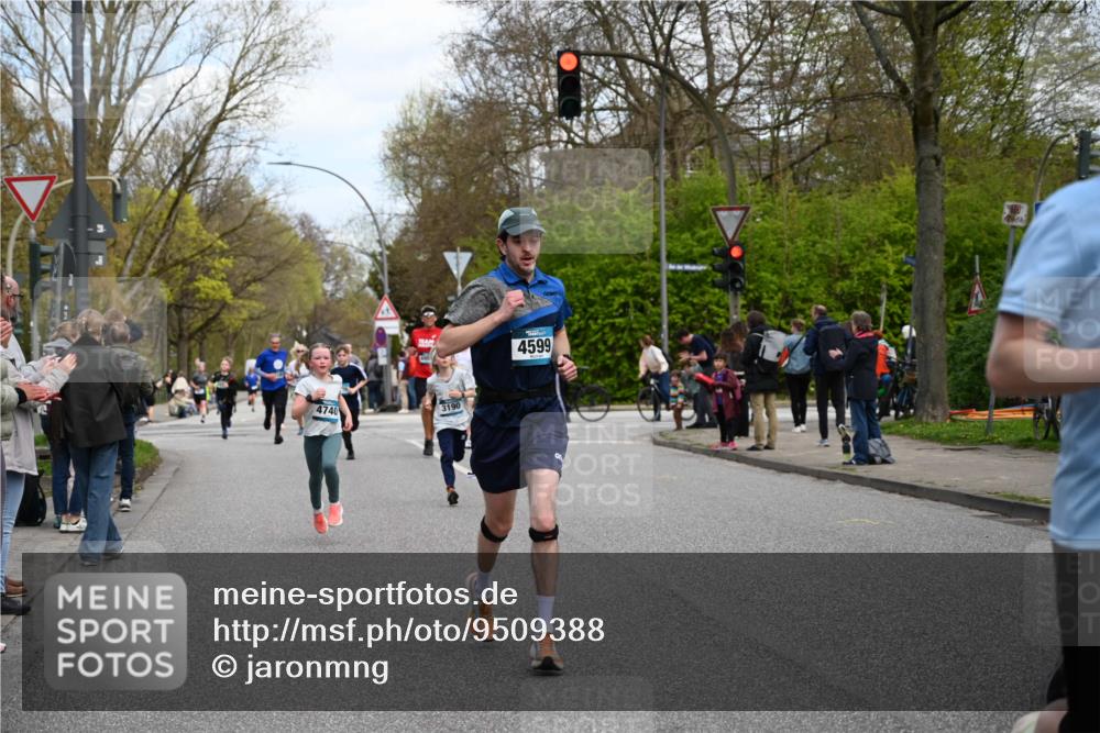 12.04.2026 - 45. Internationalen Wilhelmsburger Insellauf J. Mangold http://msf.ph/oto/9509388 12.04.2026 12:57:24 Ziel 4853, 4569, 2624, 5801, 4097, 5744, 4524, 4259, 5791, 5696, 4740, 4599, 5062, 4851, 5172, 4959, 5322, 5129, 3190, 5736, 3189, 5847, 3439, 5232, 5277, 3863, 4887, 4938, 3213, 2447, 5211, 4968, 2707, 5169 meine-sportfotos.de