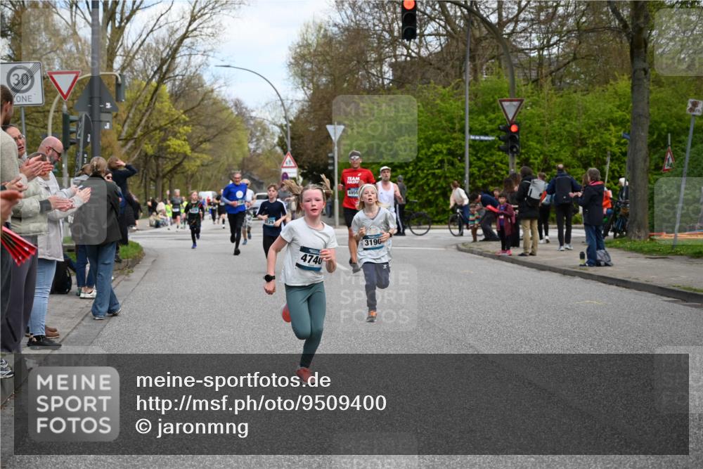 12.04.2026 - 45. Internationalen Wilhelmsburger Insellauf J. Mangold http://msf.ph/oto/9509400 12.04.2026 12:57:25 Ziel 4853, 4569, 2624, 5801, 4097, 5744, 4524, 4259, 5791, 5696, 4740, 4599, 5062, 4851, 5172, 4959, 5322, 5129, 3190, 5736, 3189, 5847, 3439, 5232, 5277, 3863, 4887, 4938, 3213, 2447, 2447, 5211, 4968, 2707, 5169 meine-sportfotos.de