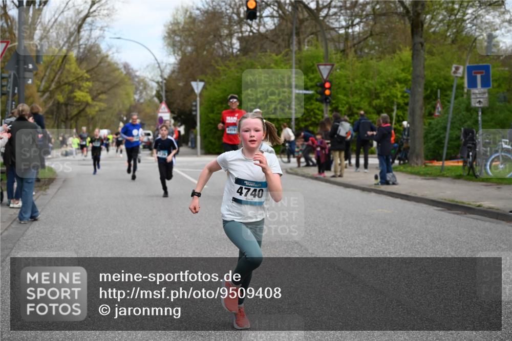 12.04.2026 - 45. Internationalen Wilhelmsburger Insellauf J. Mangold http://msf.ph/oto/9509408 12.04.2026 12:57:26 Ziel 4853, 4569, 2624, 5801, 4097, 5744, 4524, 4259, 5791, 5696, 4740, 4599, 5062, 4851, 5172, 4959, 5322, 5129, 3190, 5736, 3189, 5736, 3189, 5847, 3439, 5232, 5277, 3863, 4887, 4938, 3213, 2447, 5211, 4968, 2707, 5169, 5214 meine-sportfotos.de