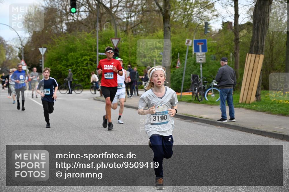 12.04.2026 - 45. Internationalen Wilhelmsburger Insellauf J. Mangold http://msf.ph/oto/9509419 12.04.2026 12:57:27 Ziel 4569, 2624, 5801, 4097, 5744, 4524, 4259, 5791, 5696, 4740, 4599, 5062, 4851, 5172, 4959, 5322, 5129, 3190, 5736, 3189, 5847, 5847, 3439, 5232, 5277, 3863, 4887, 4938, 3213, 2447, 5211, 4968, 2707, 5169, 5214 meine-sportfotos.de
