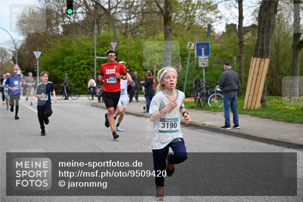 12.04.2026 - 45. Internationalen Wilhelmsburger Insellauf J. Mangold http://msf.ph/oto/9509420 12.04.2026 12:57:27 Ziel 4569, 2624, 5801, 4097, 5744, 4524, 4259, 5791, 5696, 4740, 4599, 5062, 4851, 5172, 4959, 5322, 5129, 3190, 5736, 3189, 5847, 5847, 3439, 5232, 5277, 3863, 4887, 4938, 3213, 2447, 5211, 4968, 2707, 5169, 5214 meine-sportfotos.de