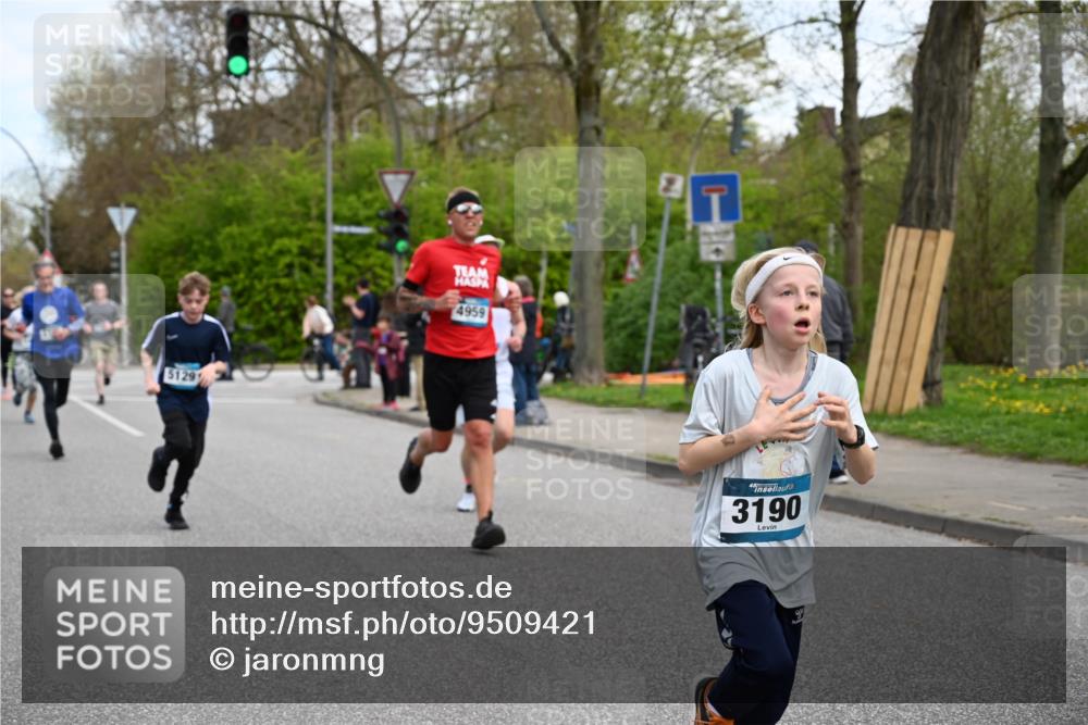 12.04.2026 - 45. Internationalen Wilhelmsburger Insellauf J. Mangold http://msf.ph/oto/9509421 12.04.2026 12:57:27 Ziel 4569, 2624, 5801, 4097, 5744, 4524, 4259, 5791, 5696, 4740, 4599, 5062, 4851, 5172, 4959, 5322, 5129, 3190, 5736, 3189, 5847, 5847, 3439, 5232, 5277, 3863, 4887, 4938, 3213, 2447, 5211, 4968, 2707, 5169, 5214 meine-sportfotos.de