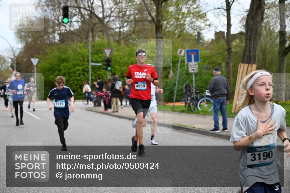 12.04.2026 - 45. Internationalen Wilhelmsburger Insellauf J. Mangold http://msf.ph/oto/9509424 12.04.2026 12:57:28 Ziel 2624, 5801, 4097, 5744, 4524, 4259, 5791, 5696, 4740, 4599, 5062, 4851, 5172, 4959, 5322, 5129, 3190, 5736, 3189, 5847, 3439, 3439, 5232, 5277, 3863, 4887, 4938, 3213, 2447, 5211, 4968, 2707, 5169, 5214, 4955 meine-sportfotos.de