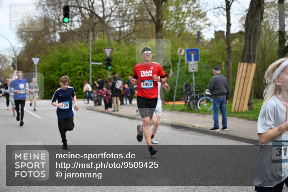 12.04.2026 - 45. Internationalen Wilhelmsburger Insellauf J. Mangold http://msf.ph/oto/9509425 12.04.2026 12:57:28 Ziel 2624, 5801, 4097, 5744, 4524, 4259, 5791, 5696, 4740, 4599, 5062, 4851, 5172, 4959, 5322, 5129, 3190, 5736, 3189, 5847, 3439, 3439, 5232, 5277, 3863, 4887, 4938, 3213, 2447, 5211, 4968, 2707, 5169, 5214, 4955 meine-sportfotos.de