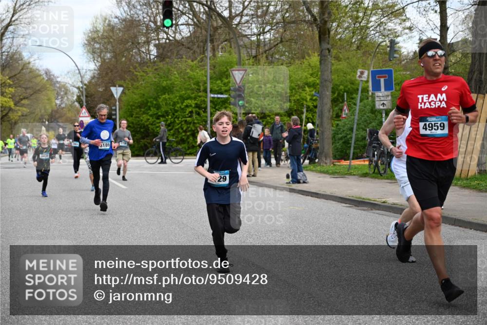 12.04.2026 - 45. Internationalen Wilhelmsburger Insellauf J. Mangold http://msf.ph/oto/9509428 12.04.2026 12:57:28 Ziel 2624, 5801, 4097, 5744, 4524, 4259, 5791, 5696, 4740, 4599, 5062, 4851, 5172, 4959, 5322, 5129, 3190, 5736, 3189, 5847, 3439, 3439, 5232, 5277, 3863, 4887, 4938, 3213, 2447, 5211, 4968, 2707, 5169, 5214, 4955 meine-sportfotos.de