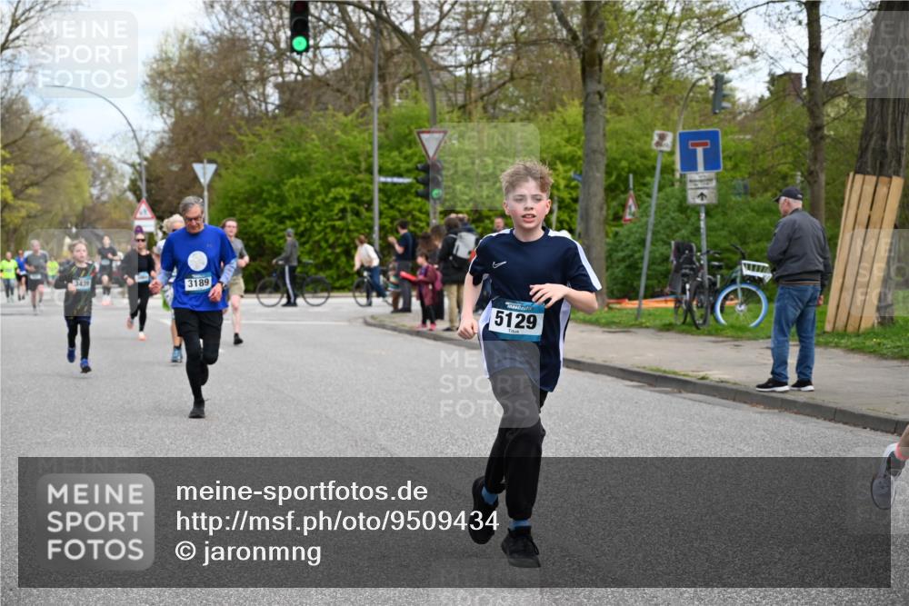 12.04.2026 - 45. Internationalen Wilhelmsburger Insellauf J. Mangold http://msf.ph/oto/9509434 12.04.2026 12:57:29 Ziel 5801, 4097, 5744, 4524, 4259, 5791, 5696, 4740, 4599, 5062, 4851, 5172, 4959, 5322, 5129, 3190, 5736, 3189, 5847, 3439, 5232, 5277, 5232, 5277, 3863, 4887, 4938, 3213, 2447, 5211, 4968, 2707, 5169, 5214, 4955 meine-sportfotos.de
