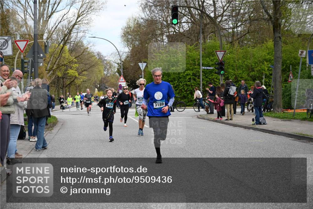 12.04.2026 - 45. Internationalen Wilhelmsburger Insellauf J. Mangold http://msf.ph/oto/9509436 12.04.2026 12:57:30 Ziel 5744, 4524, 4259, 5791, 5696, 4740, 4599, 5062, 4851, 5172, 4959, 5322, 5129, 3190, 5736, 3189, 5847, 3439, 5232, 5277, 3863, 3863, 4887, 4938, 3213, 2447, 5211, 4968, 2707, 5169, 5214, 4955, 3396 meine-sportfotos.de