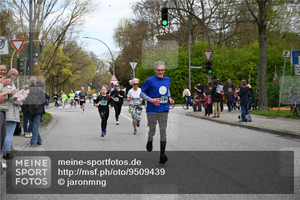 12.04.2026 - 45. Internationalen Wilhelmsburger Insellauf J. Mangold http://msf.ph/oto/9509439 12.04.2026 12:57:30 Ziel 5744, 4524, 4259, 5791, 5696, 4740, 4599, 5062, 4851, 5172, 4959, 5322, 5129, 3190, 5736, 3189, 5847, 3439, 5232, 5277, 3863, 3863, 4887, 4938, 3213, 2447, 5211, 4968, 2707, 5169, 5214, 4955, 3396 meine-sportfotos.de